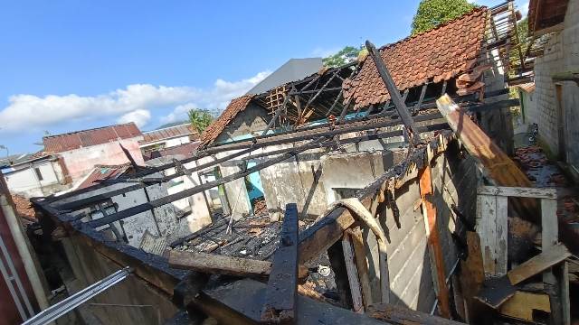 Monitoring Lokasi Kebakaran Rumah di Kelurahan Leksono